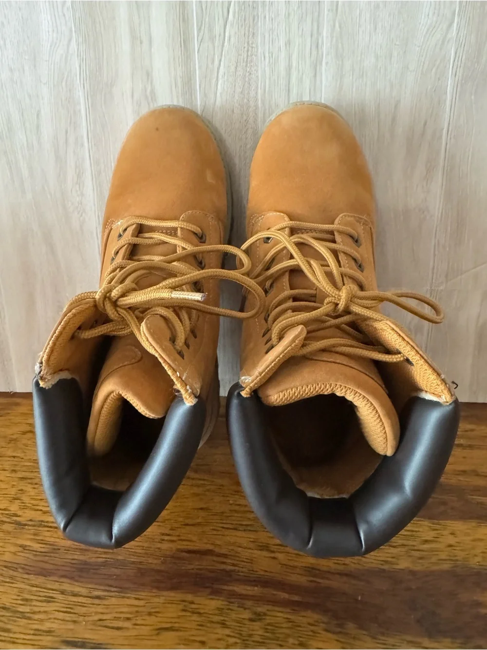 Lugz Brace Hi Golden Wheat Lace-Up Work Boots with Padded Collar